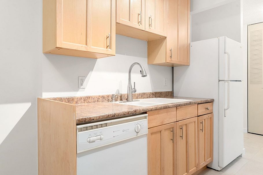 119 2012 Fullerton Avenue North Vancouver, BC - 6