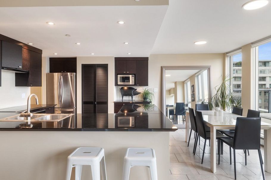 805 1383 Marinaside Crescent Vancouver, BC - 7