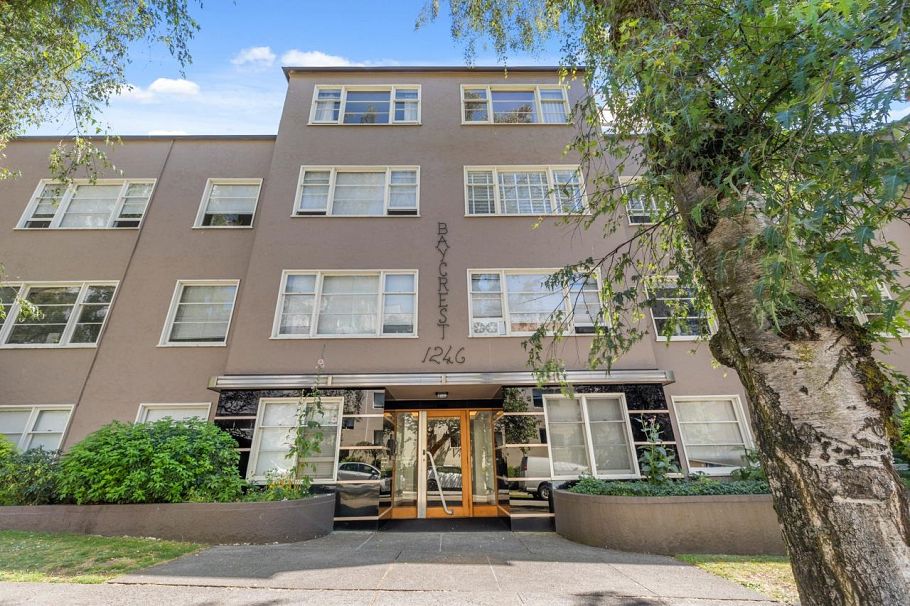 302 1246 Cardero Street Vancouver, BC - 31