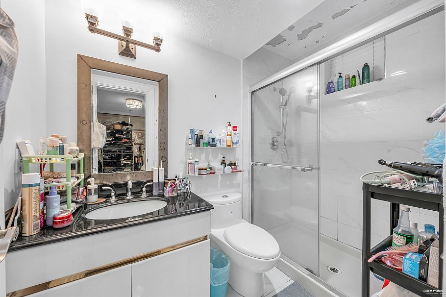 1285 W 47th Avenue Vancouver, BC - 29