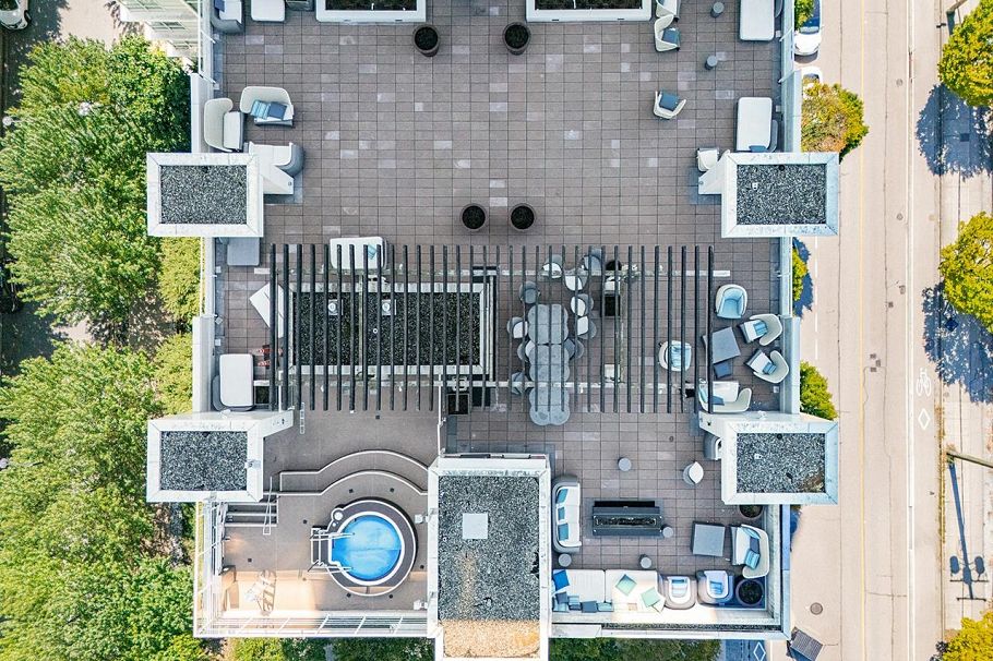 607 161 W Georgia Street Vancouver, BC - 3