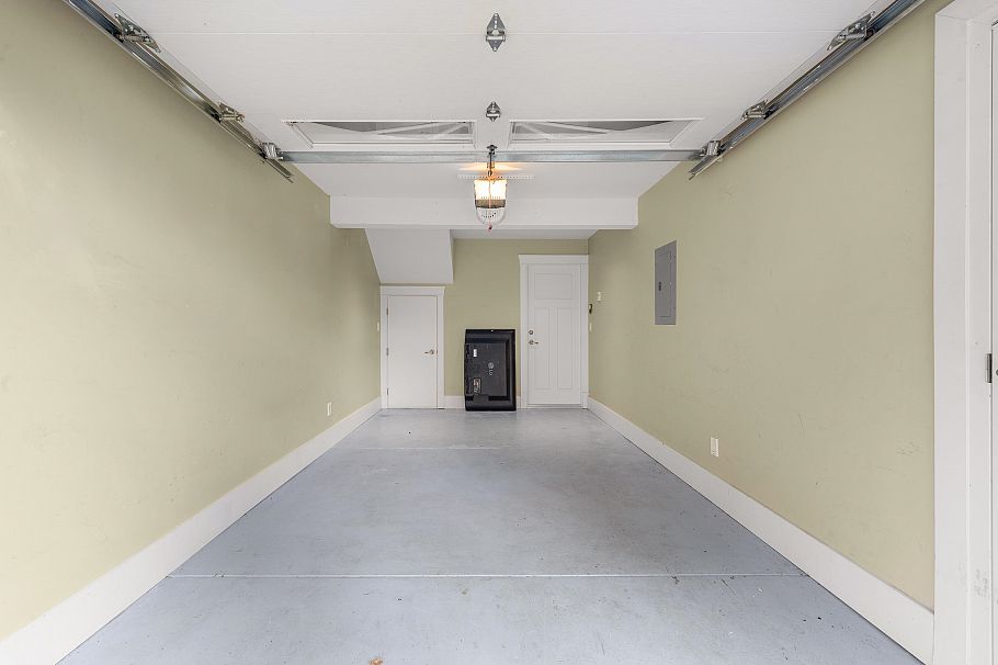 2525 W 7th Avenue Vancouver, BC - 17