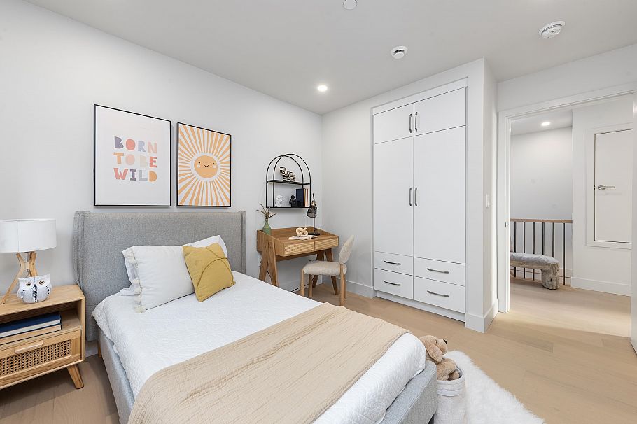 2136 E 10th Avenue Vancouver, BC - 27