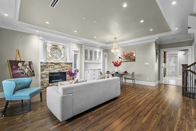 455 E 60th Avenue Vancouver, BC - 3