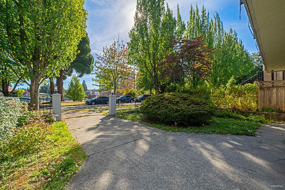 4565 W 9th Avenue Vancouver, BC - 28