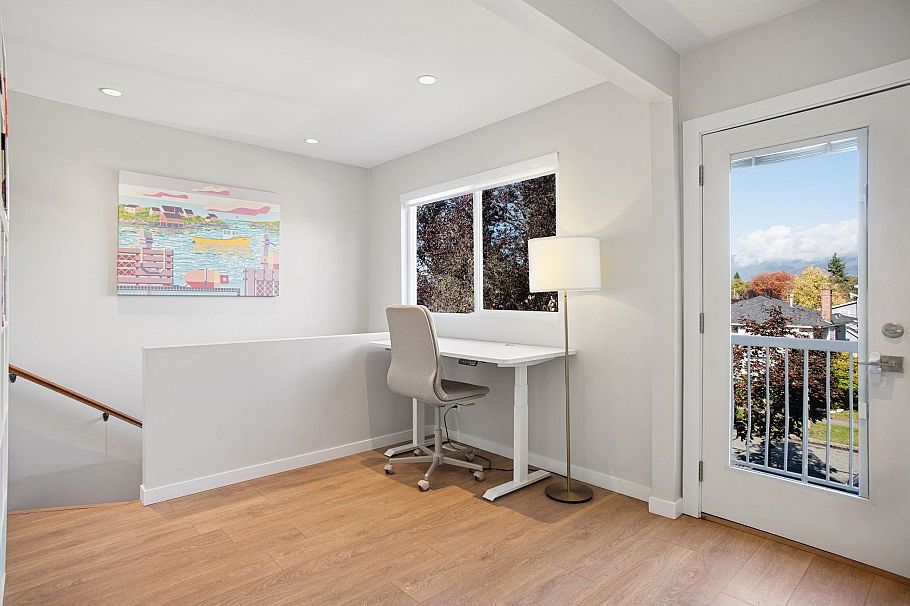 2790 Napier Street Vancouver, BC - 6