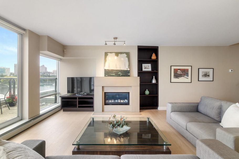 805 1383 Marinaside Crescent Vancouver, BC - 4