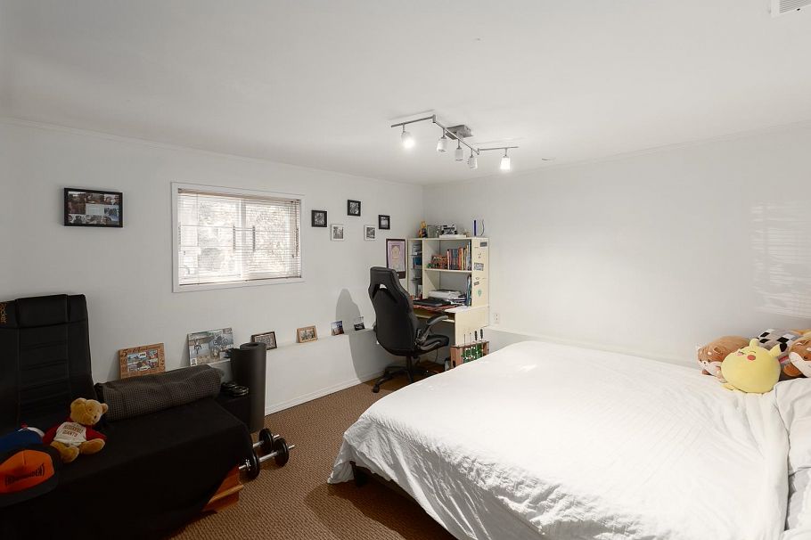 1181 E 22nd Avenue Vancouver, BC - 33