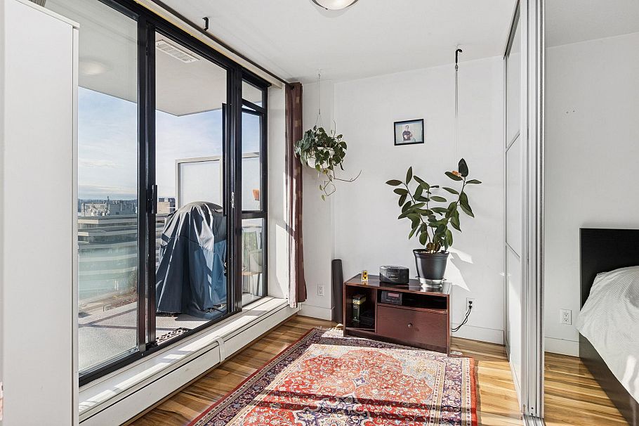 810 175 W 1st Street North Vancouver, BC - 16