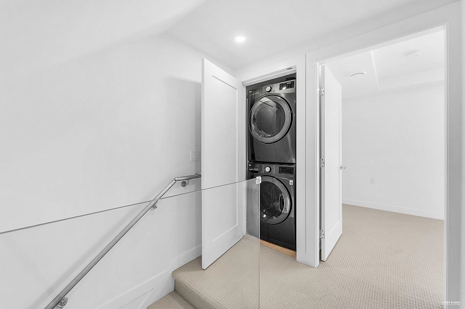 7881 French Street Vancouver, BC - 16