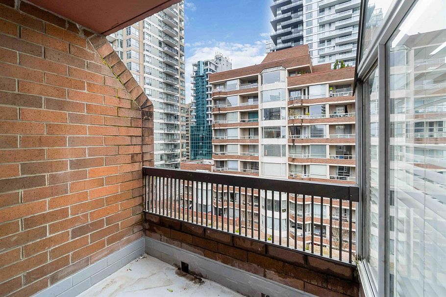 808 1333 Hornby Street Vancouver, BC - 22