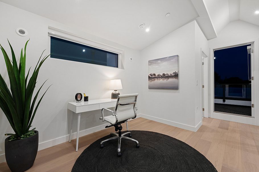 1 1632 E 21st Avenue Vancouver, BC - 22