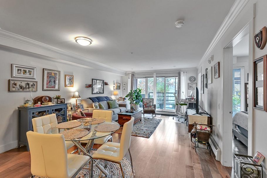 202 857 W 15th Street North Vancouver, BC - 27