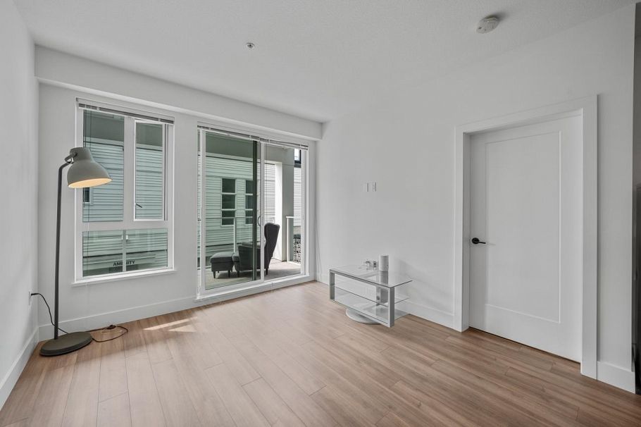 201 6933 Cambie Street Vancouver, BC - 3