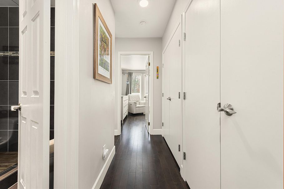 1858 W 1st Avenue Vancouver, BC - 20