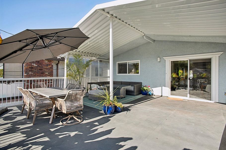 2790 Napier Street Vancouver, BC - 20