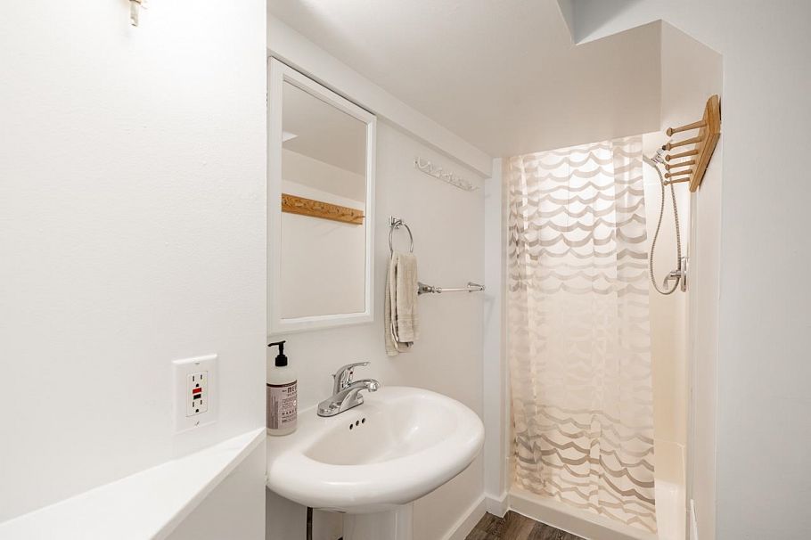 1620 Mclean Drive Vancouver, BC - 29