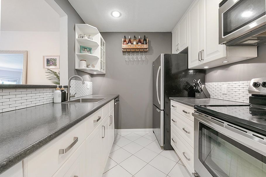 214 555 W 14th Avenue Vancouver, BC - 6