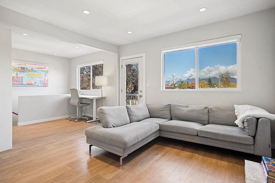 2790 Napier Street Vancouver, BC - 5