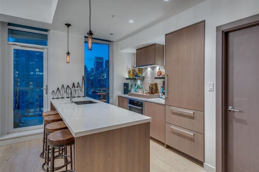 2015 68 SMITHE STREET, Vancouver BC V6B 0P4 Vancouver, BC - 6