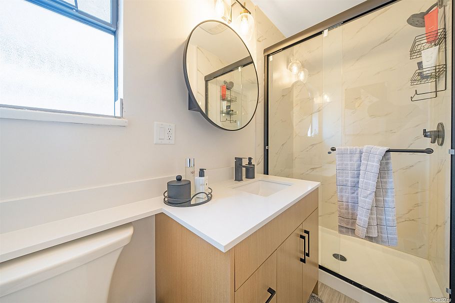 2131 Fraserview Drive Vancouver, BC - 31