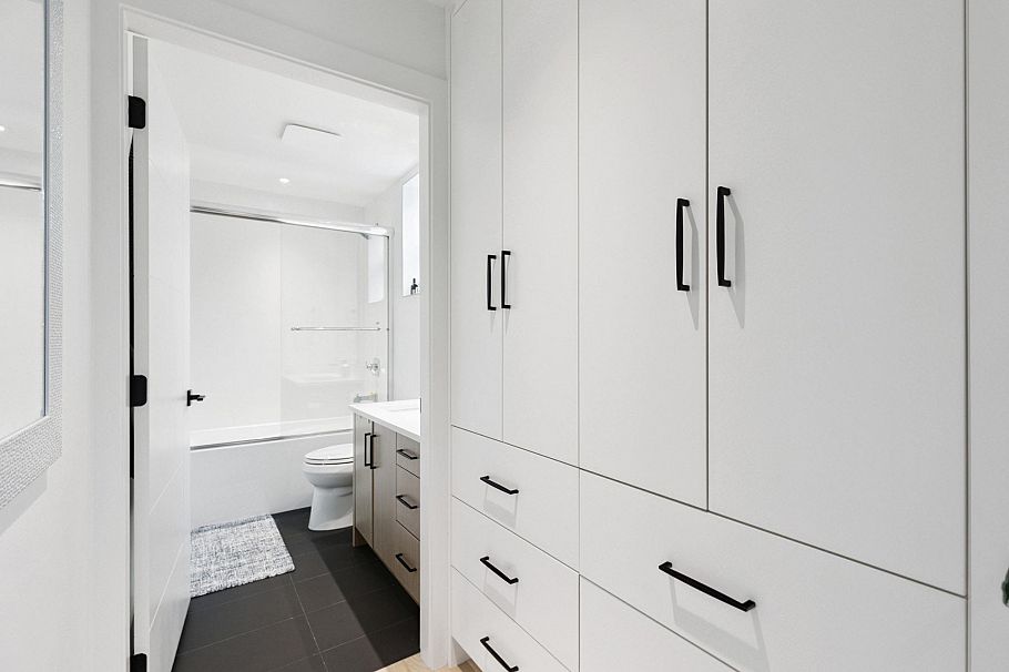 1 1621 E 11th Avenue Vancouver, BC - 30