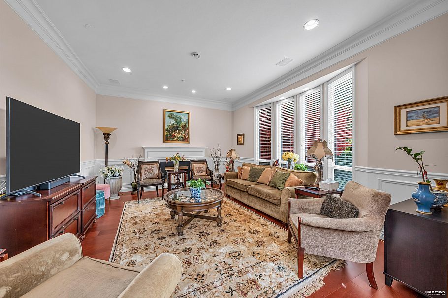 1285 W 47th Avenue Vancouver, BC - 3