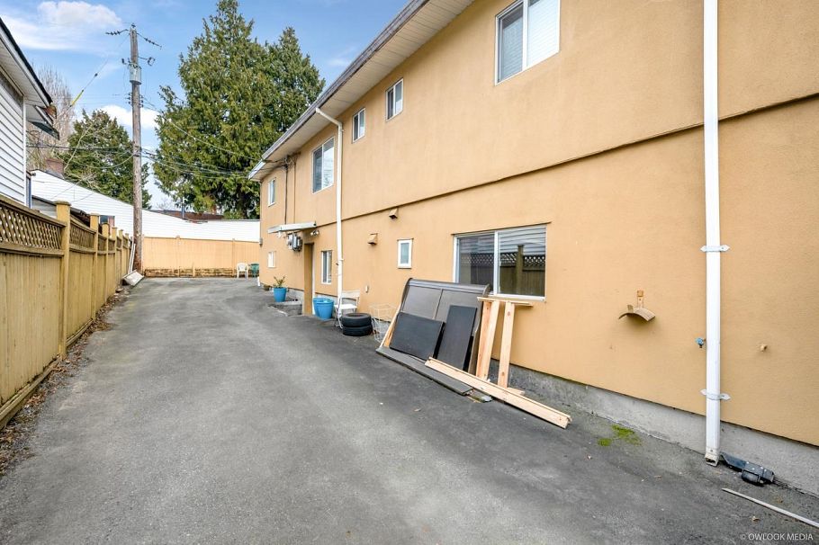 475 SE Marine Drive Vancouver, BC - 28