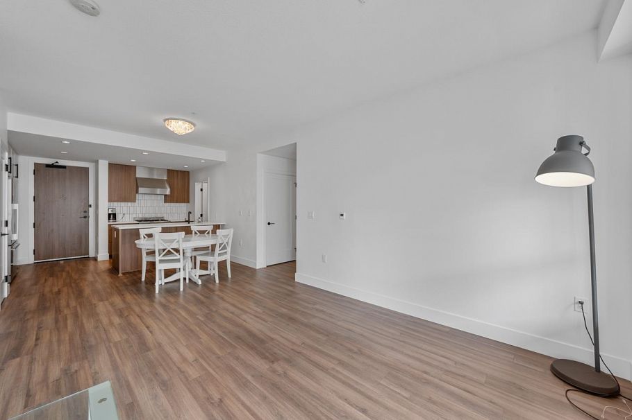 201 6933 Cambie Street Vancouver, BC - 4