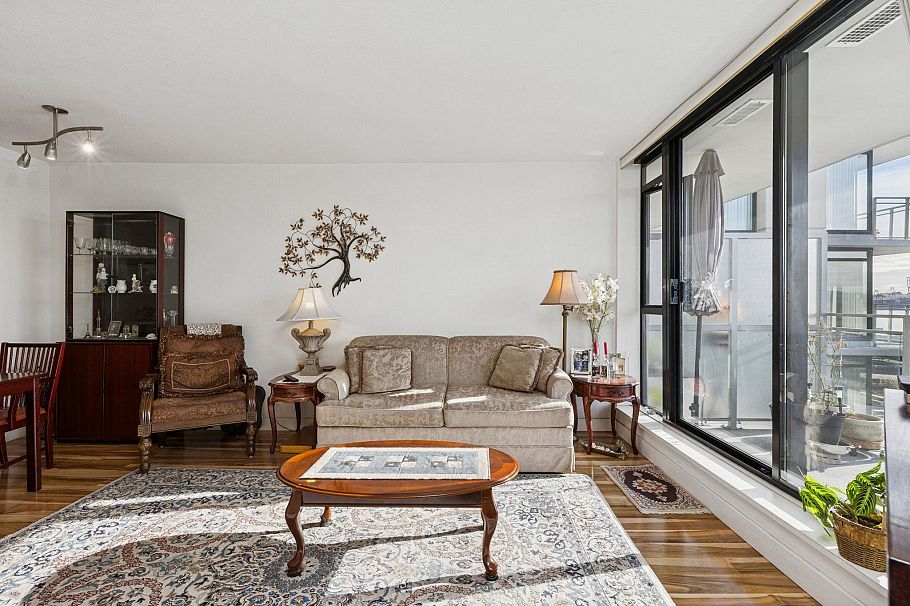 810 175 W 1st Street North Vancouver, BC - 4