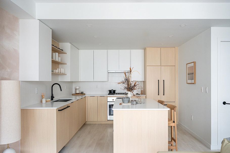 216 2045 Heritage Park Lane North Vancouver, BC - 2