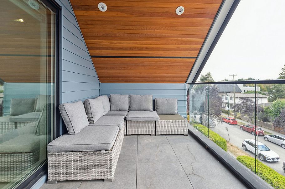 1 1621 E 11th Avenue Vancouver, BC - 37