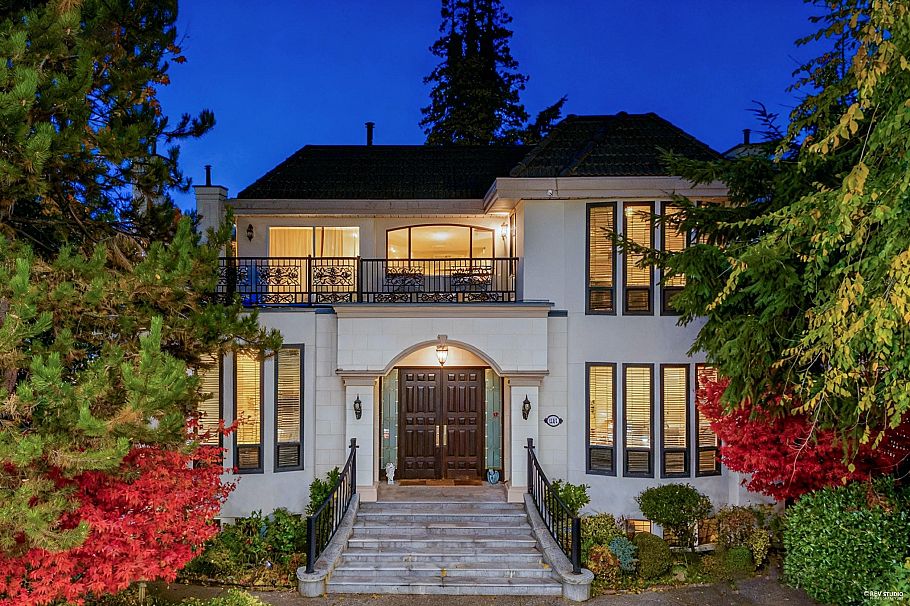 1285 W 47th Avenue Vancouver, BC - 1