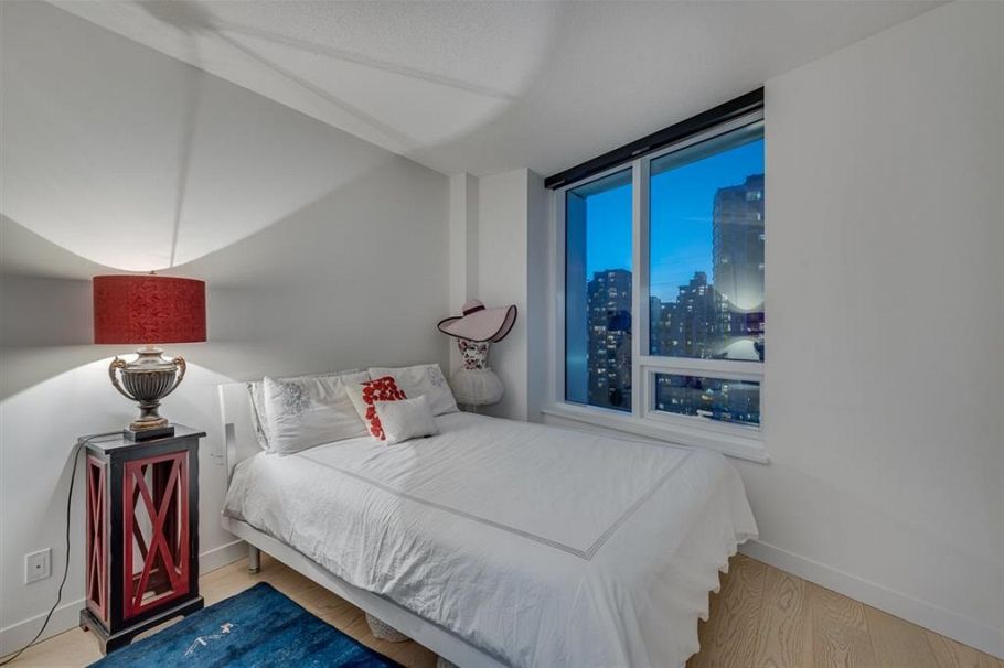 2015 68 SMITHE STREET, Vancouver BC V6B 0P4 Vancouver, BC - 9