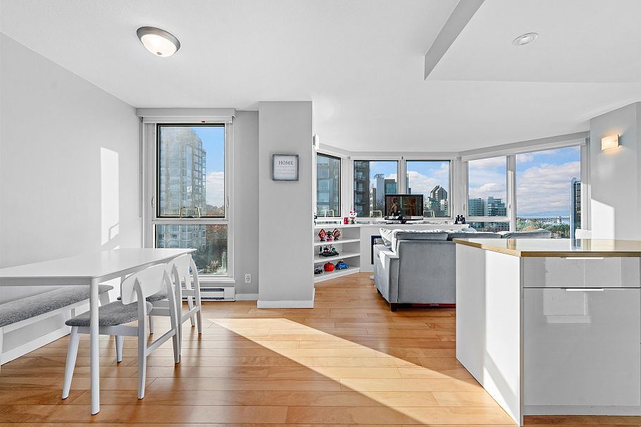 911 500 W 10th Avenue Vancouver, BC - 4