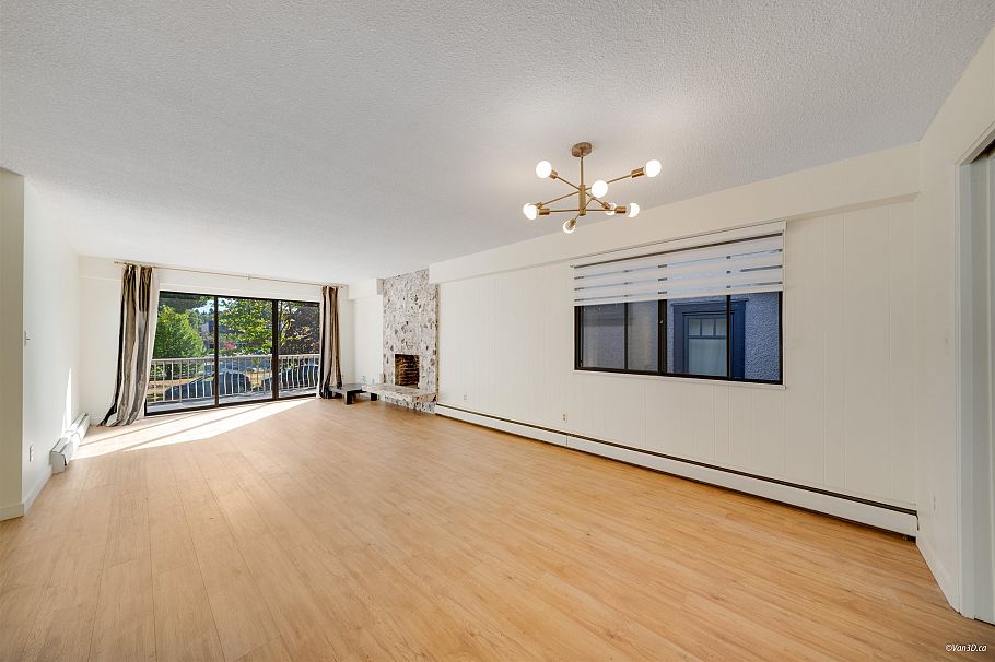 4565 W 9th Avenue Vancouver, BC - 3