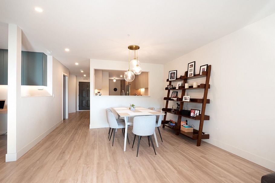 403 1050 Bowron Court North Vancouver, BC - 11