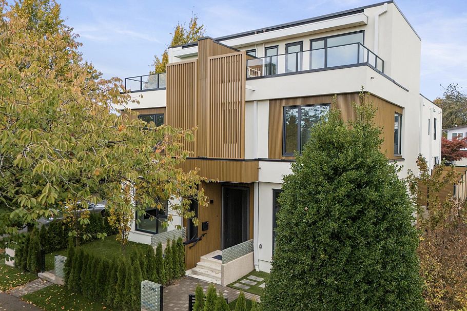 1 8226 Adera Street Vancouver, BC - 2