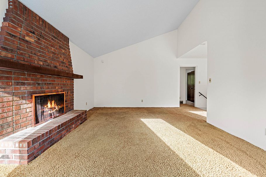 1006 Hendecourt Road North Vancouver, BC - 9