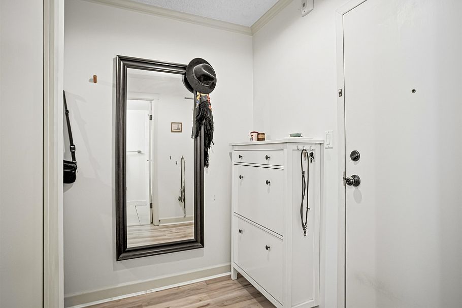 205 235 W 4th Street North Vancouver, BC - 13