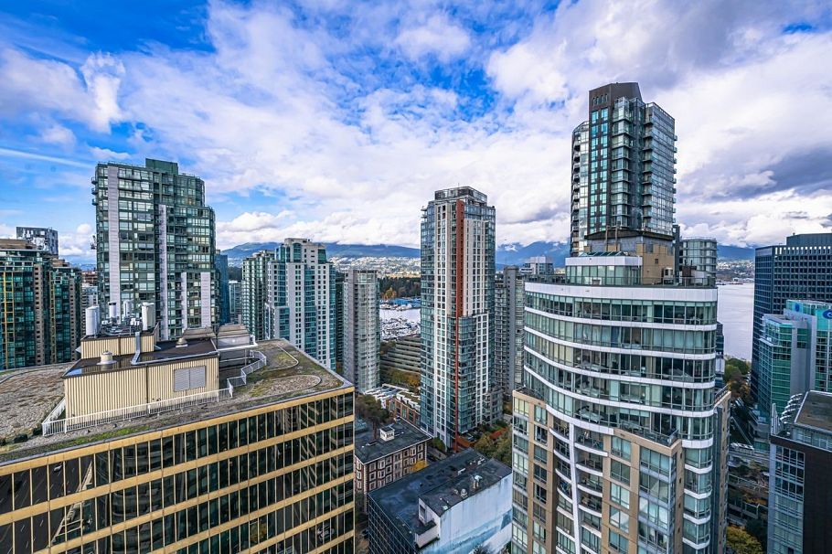 2705 1151 W Georgia Street Vancouver, BC - 26