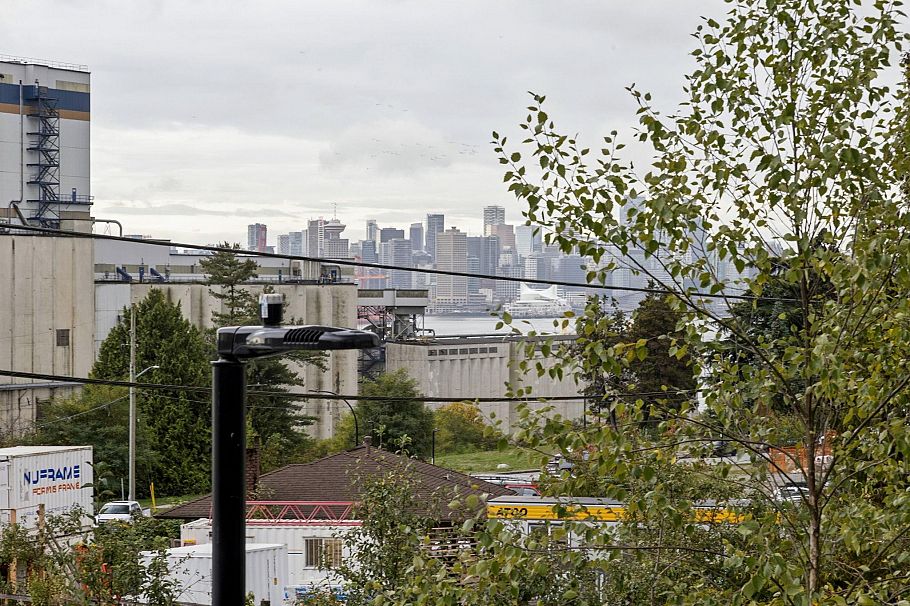 112 650 E 2nd Street North Vancouver, BC - 22