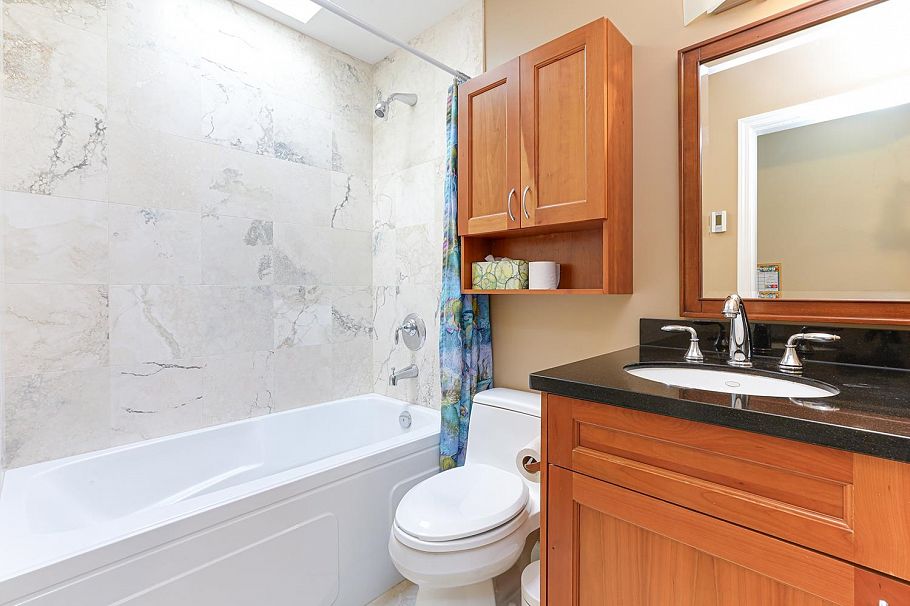 5 890 Broughton Street Vancouver, BC - 24