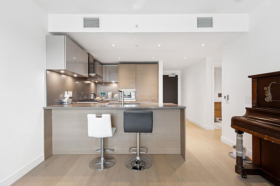 901 7228 Adera Street Vancouver, BC - 4