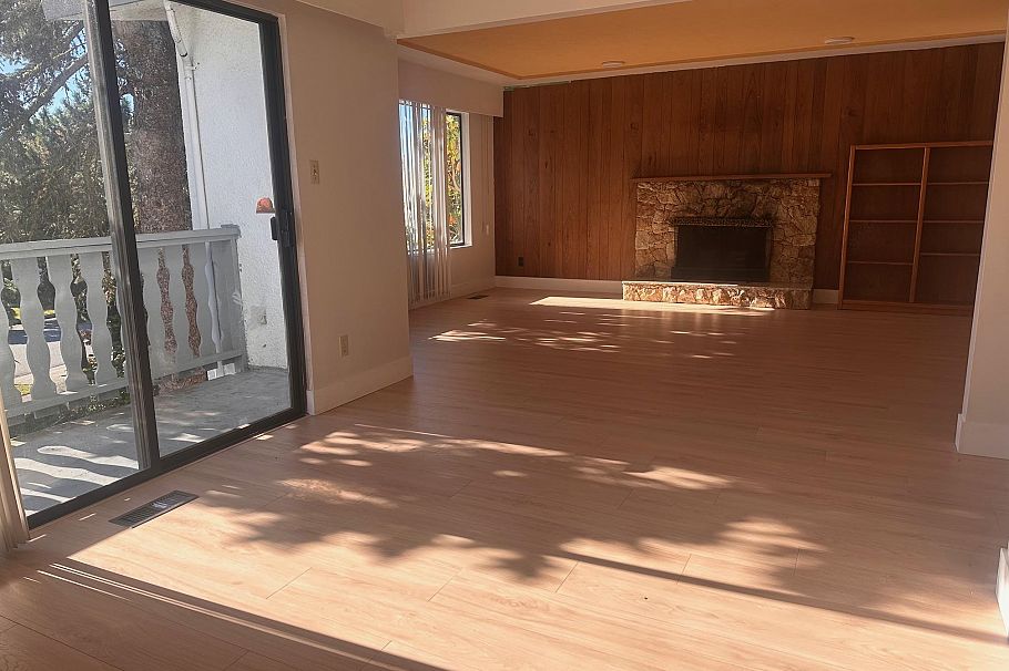 3431 E 52nd Avenue Vancouver, BC - 2