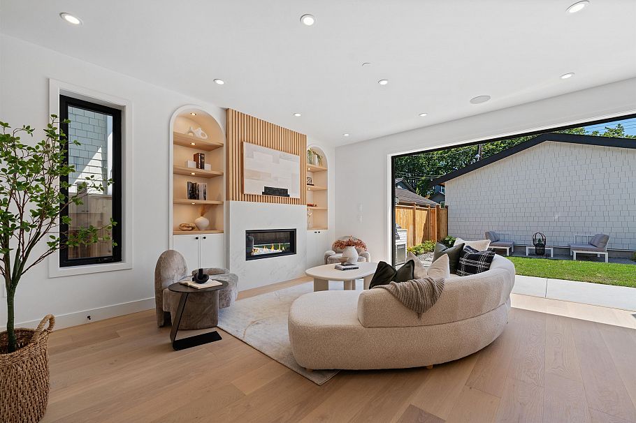 2 2846 W 12th Avenue Vancouver, BC - 4