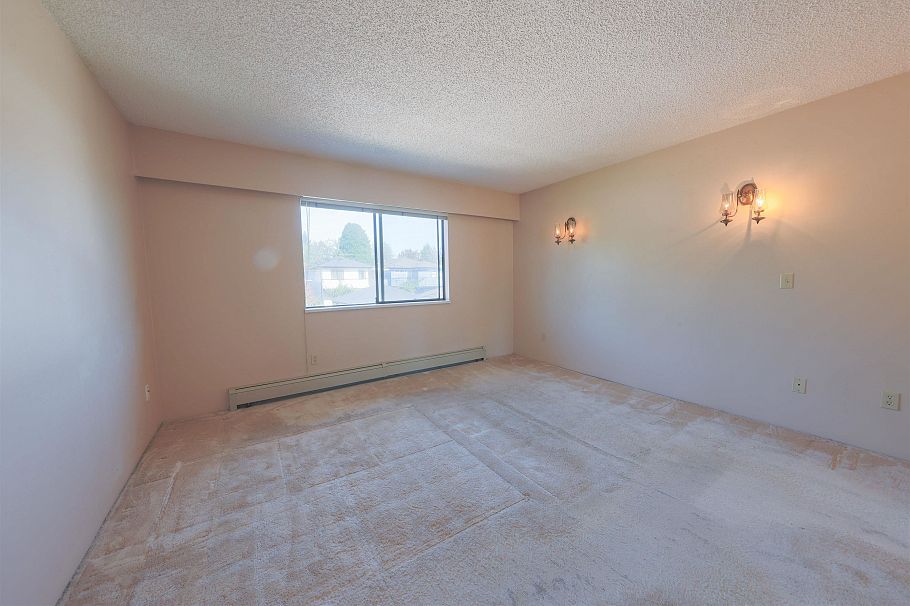 879 W 62nd Avenue Vancouver, BC - 29