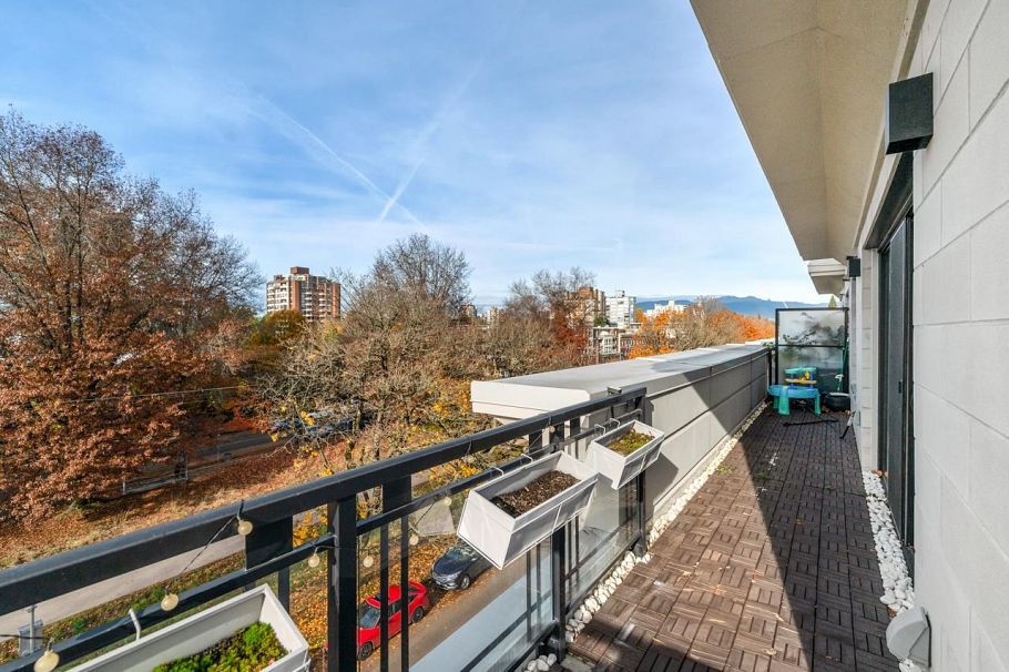 PH4 2089 W 43rd Avenue Vancouver, BC - 18