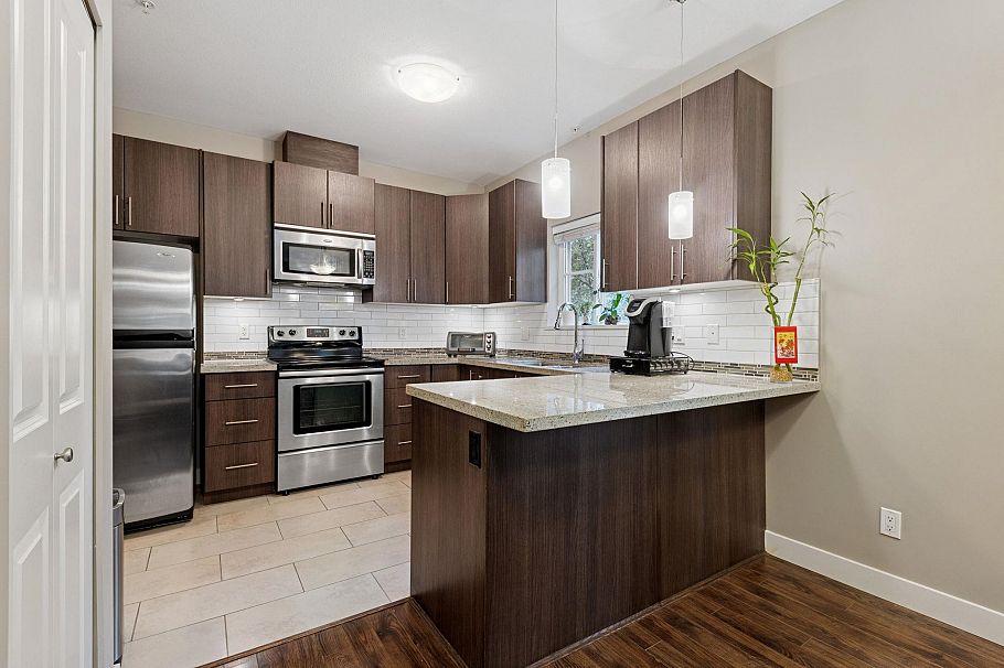 207 3888 Norfolk Street Burnaby, BC - 10