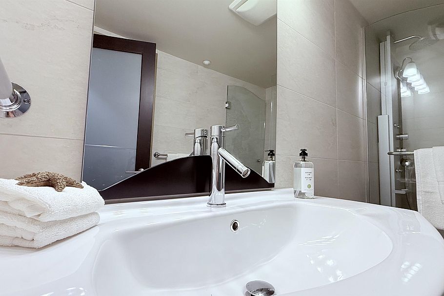 2201 909 Burrard Street Vancouver, BC - 27